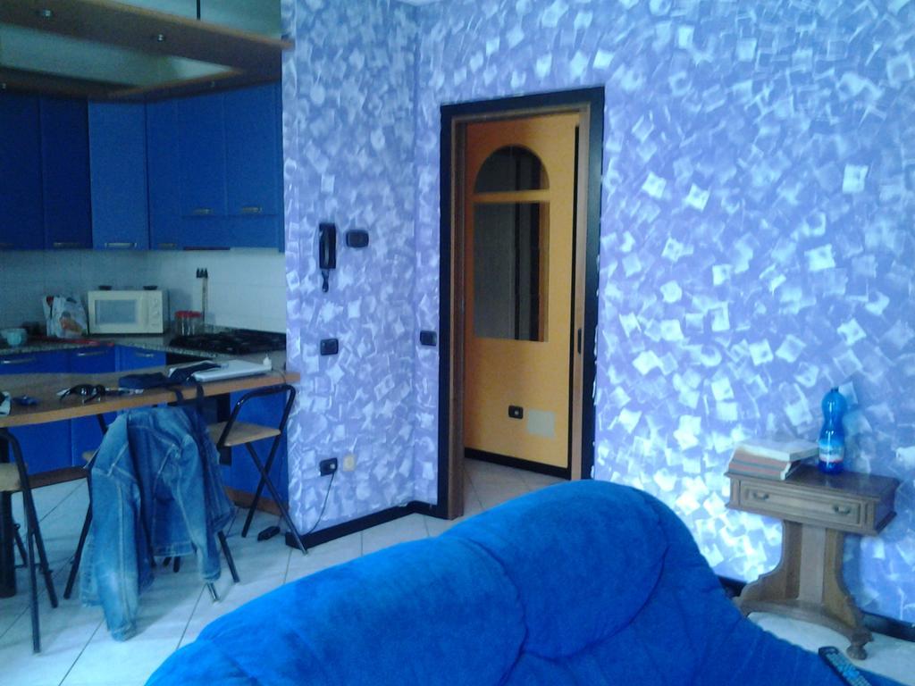 Villetta Rossini Appartamento Da Condividere Con Me Luciano Servizio Ospiti Taxi Driver Navetta No Wifi 2 Camera Da Letto Per 5 Persone Valbrembo Экстерьер фото